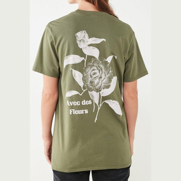 SOLD! URBAN OUTFITTERS AVEC FLEURS GRAPHIC T-SHIRT - Picture 7 of 7